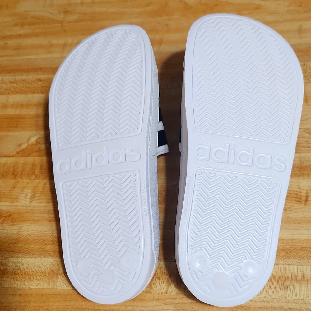 ADIDAS SLIDES - Picture 4 of 7
